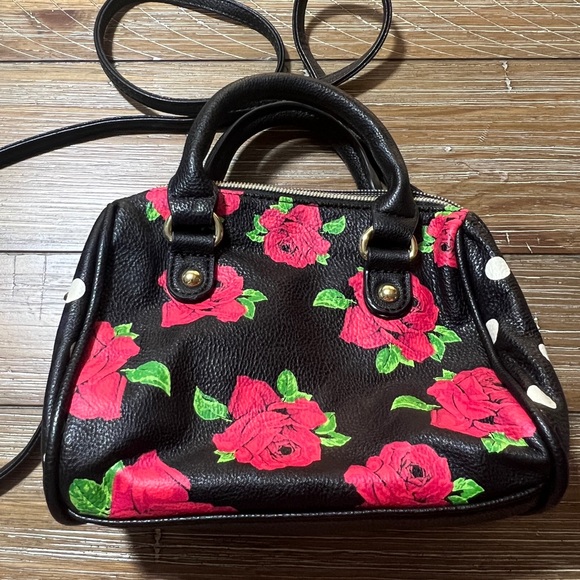 Betsey Johnson Handbags - Betsey Johnson purse